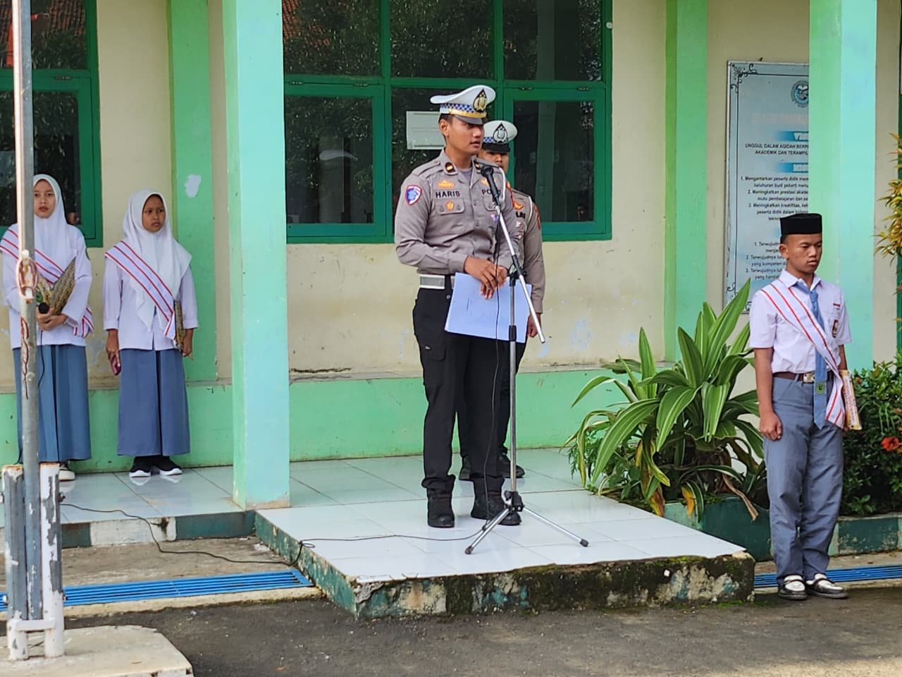 f05b0b31-6947-4674-b94a-1cf93aa46c08