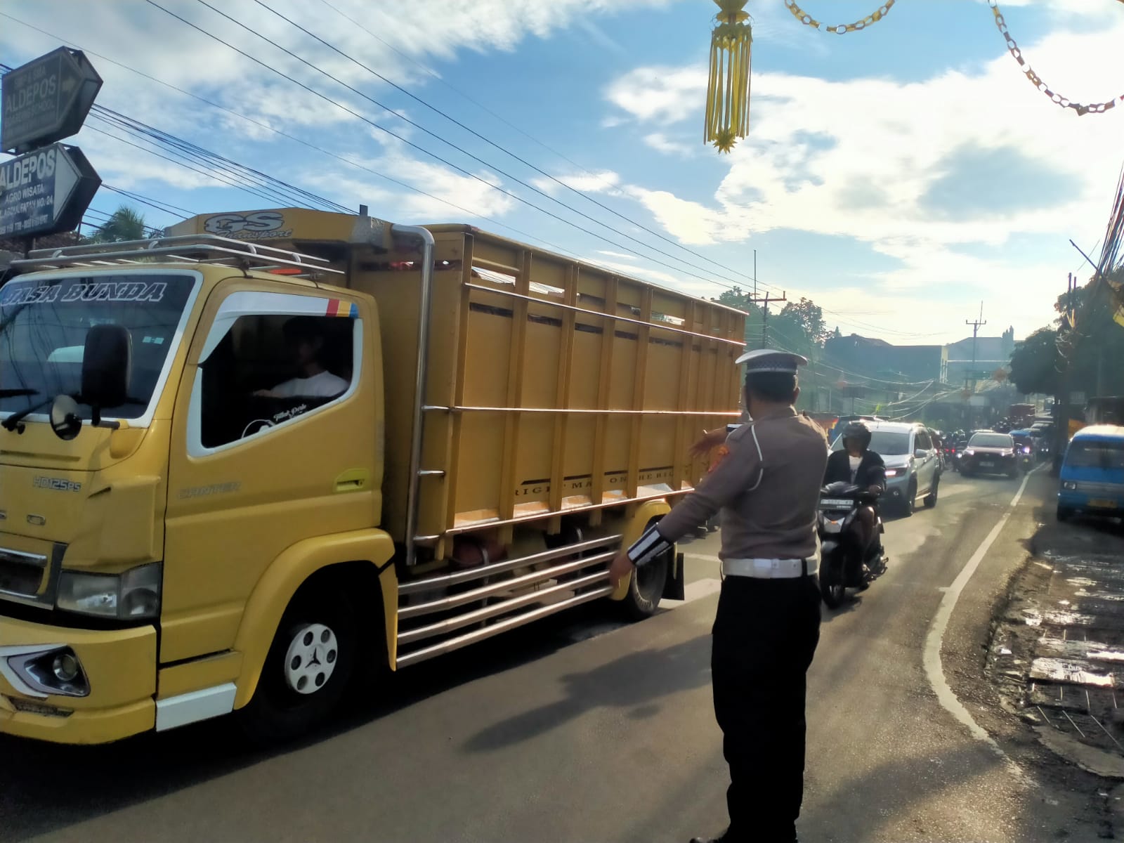 528b9807-1a1e-4c32-9007-b2d36bd40308